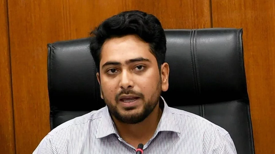 তথ্য ও সম্প্রচার উপদেষ্টা নাহিদ ইসলাম