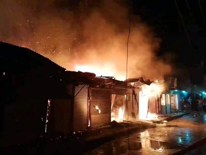 হোসেনপুর বাজার থেকে নেওয়া