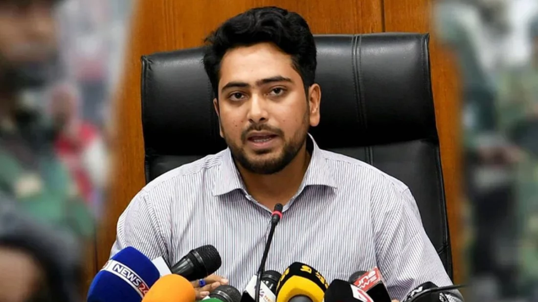 তথ্য ও সম্প্রচার উপদেষ্টা নাহিদ ইসলাম।