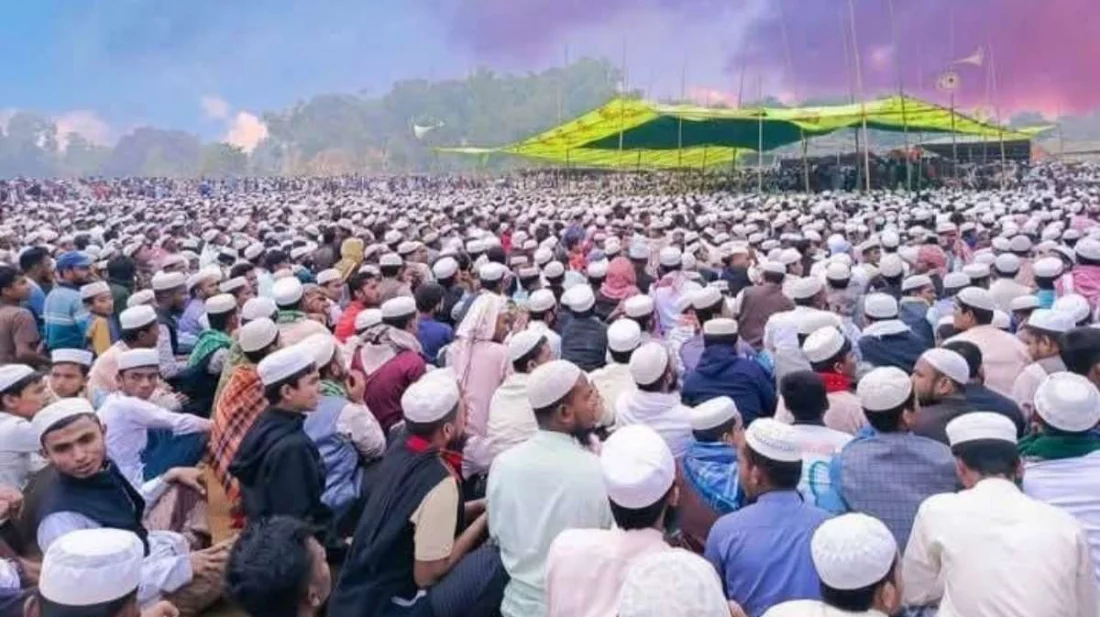 কক্সবাজারের উখিয়া ক্যাম্পে রোহিঙ্গা মুফতি ও ওলামাদের সমাবেশ।